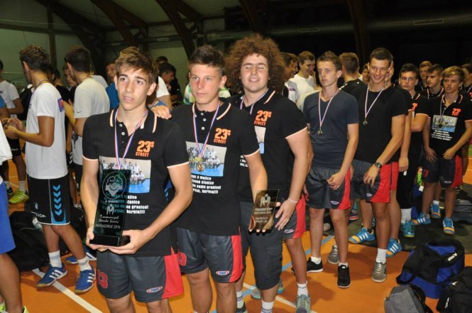 10409338_371325506348417_8597488706137901466_n